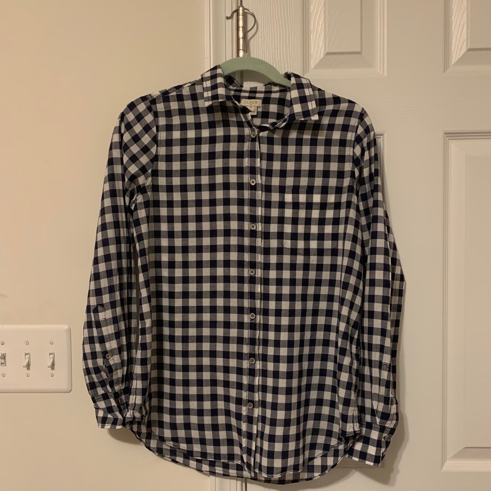 Gingham button-up shirt in perfect fit